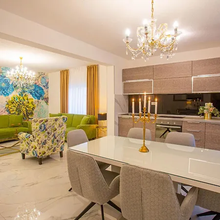 ***Green Dream***- Villa In Split Split