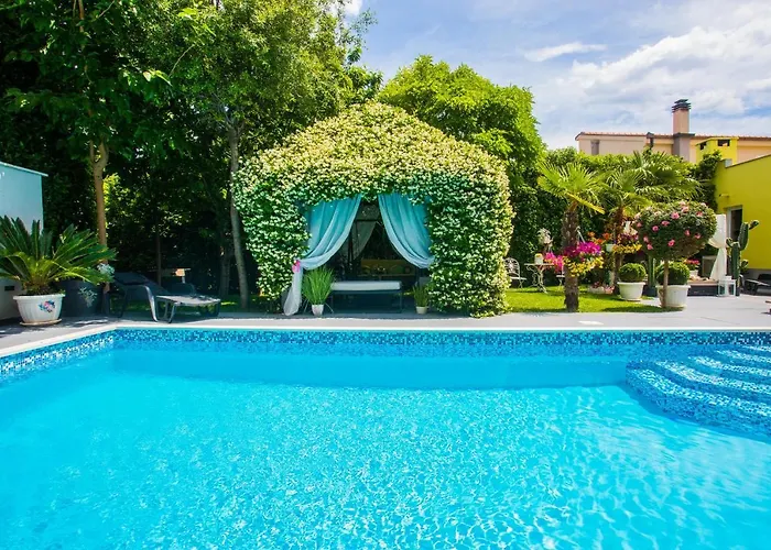 ***Green Dream***- Villa In Split *